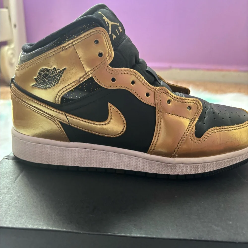 Jordan 1 - Picture 2 of 8